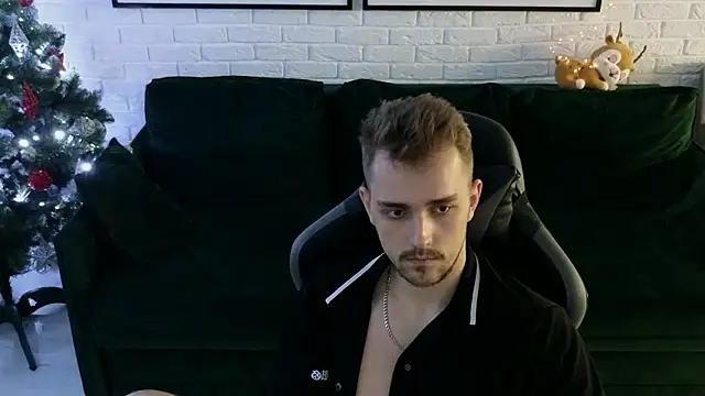 Larstar01 online show from 6, 12, 2024