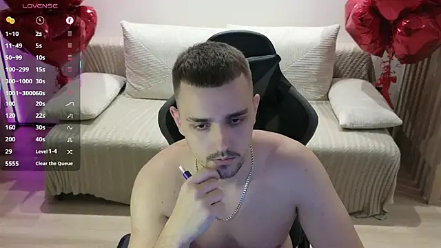 Larstar01 online show from 6, 11, 2025