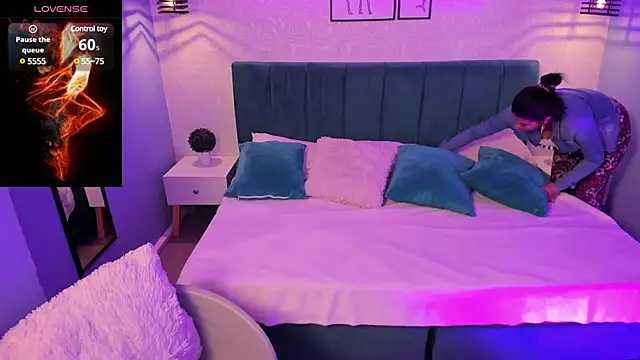 tiffani  love online show from 27, 2, 2025