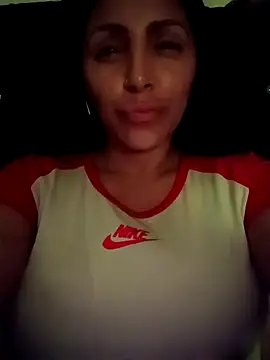 tiffani  love online show from 18, 9, 2025