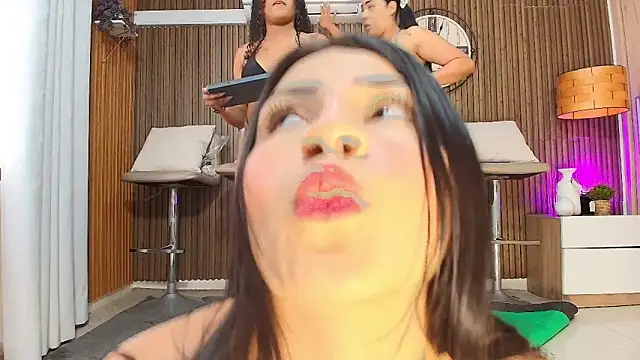 canelasquirt online show from 25, 2, 2026