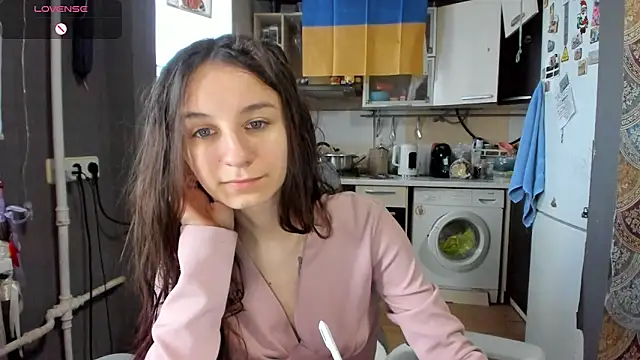  Nika Kik online show from 13, 4, 2026