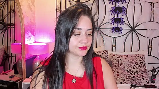 nahomi sweett online show from 22, 10, 2025