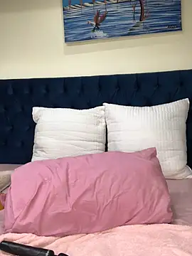 Nicole Liam  online show from 13, 9, 2025