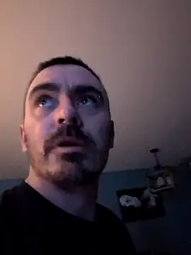 Snapshot of jonnyjenner chatting on 15, 11, 2025 jonnyjenner online show from 15, 11, 2025