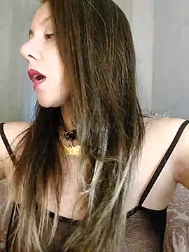 Kimiechanuwu online show from 23, 9, 2025