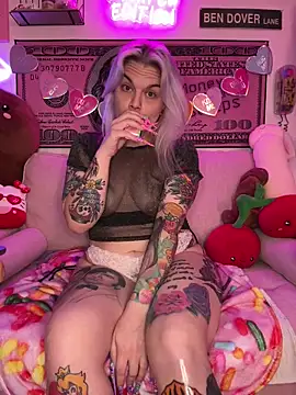 CherryBombBomb online show from 17, 2, 2025