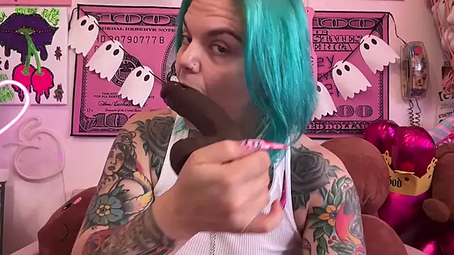 CherryBombBomb online show from 7, 10, 2025