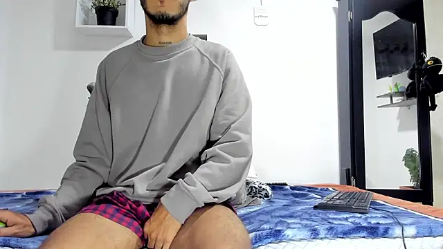 Aronxxs online show from 10, 1, 2025