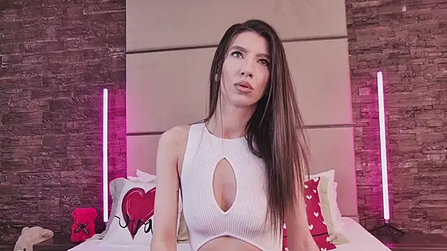 LunaWills  online show from 10, 2, 2025