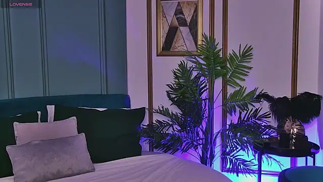 LunaWills  online show from 9, 3, 2026