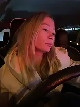 Snapshot of LavenderHot chatting on 1, 2, 2025 LavenderHot online show from 1, 2, 2025