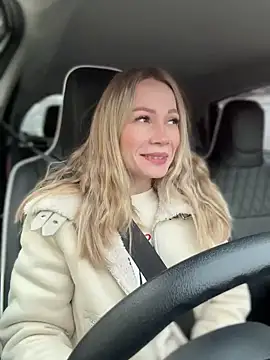 Snapshot of LavenderHot chatting on 1, 3, 2025 LavenderHot online show from 1, 3, 2025