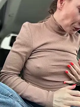 Snapshot of LavenderHot chatting on 11, 3, 2025 LavenderHot online show from 11, 3, 2025