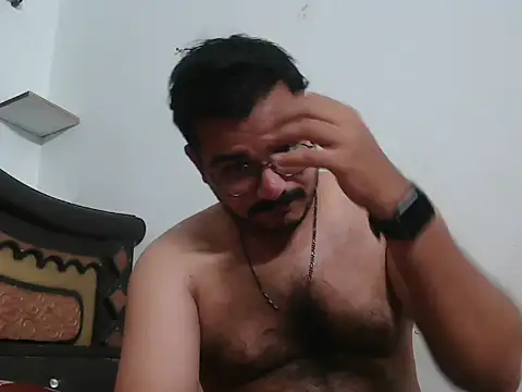 naughtymike0007 online show from 28, 4, 2026