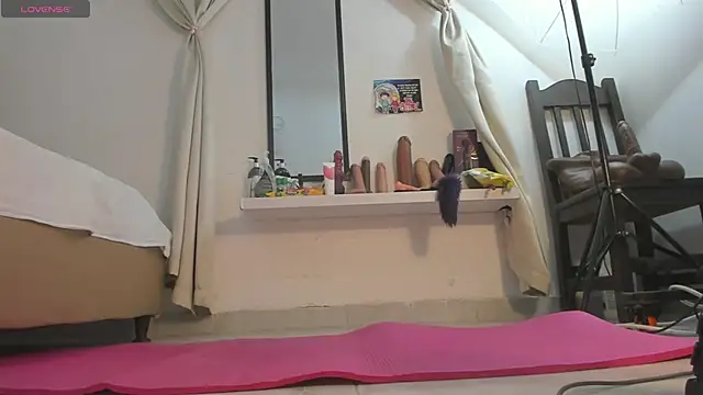 Alessiiaa  online show from 24, 10, 2025