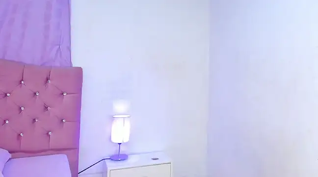 Latinabombsheell online show from 20, 1, 2025