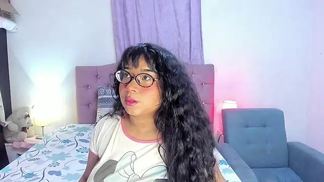 Latinabombsheell online show from 30, 6, 2026