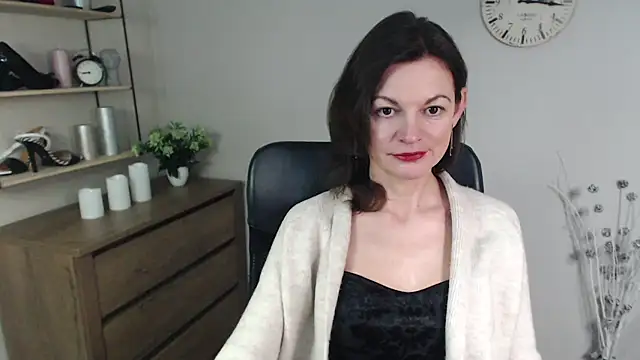 VivianWILD online show from 27, 12, 2024