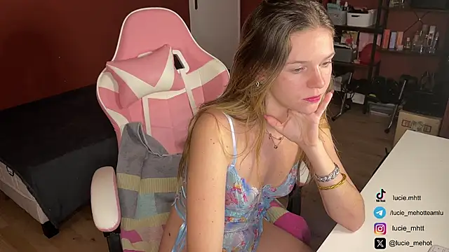 lucie mehott online show from 27, 2, 2025