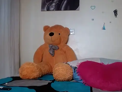 Snapshot of TeenieReeny chatting on 14, 1, 2025 TeenieReeny online show from 14, 1, 2025