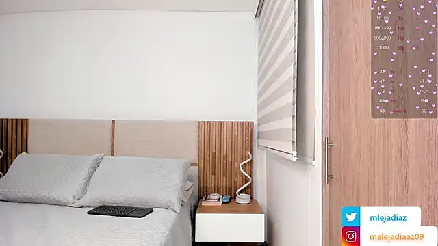 Snapshot of MalejaDiaz_ chatting on 8, 10, 2025 MalejaDiaz online show from 8, 10, 2025