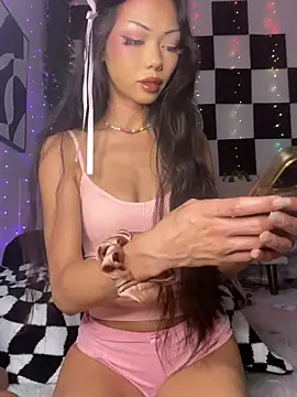 yummyrina online show from 30, 4, 2026