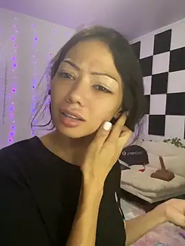 Snapshot of yummyrina chatting on 9, 5, 2026 yummyrina online show from 9, 5, 2026