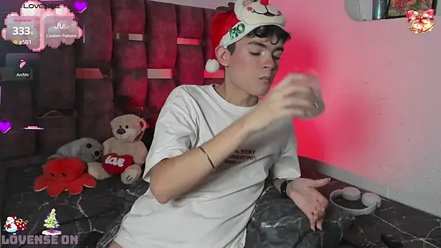 Snapshot of Angelo_018 chatting on 22, 12, 2024 Angelo 018 online show from 22, 12, 2024