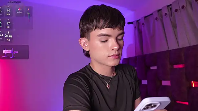 Snapshot of Angelo_018 chatting on 9, 10, 2025 Angelo 018 online show from 9, 10, 2025