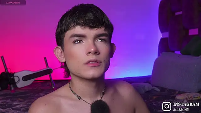 Snapshot of Angelo_018 chatting on 8, 11, 2025 Angelo 018 online show from 8, 11, 2025