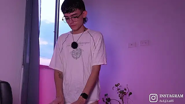 Snapshot of Angelo_018 chatting on 7, 2, 2026 Angelo 018 online show from 7, 2, 2026