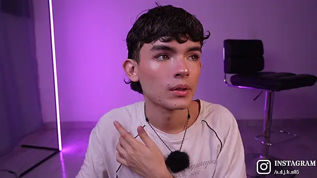 Snapshot of Angelo_018 chatting on 4, 3, 2026 Angelo 018 online show from 4, 3, 2026