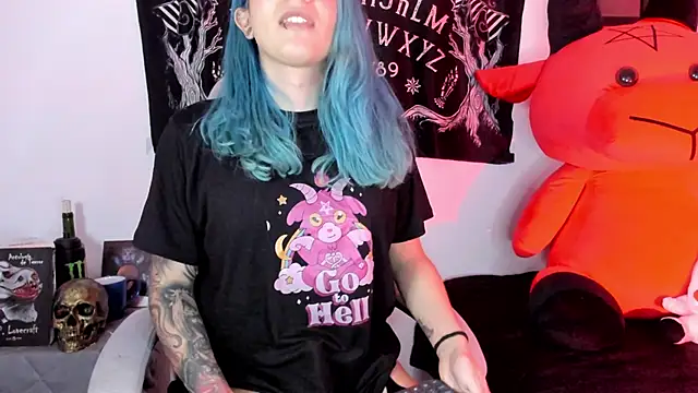 sofi pretty uwu- online show from 13, 1, 2025