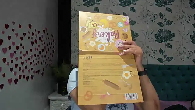 LindaBreeS online show from 9, 2, 2025