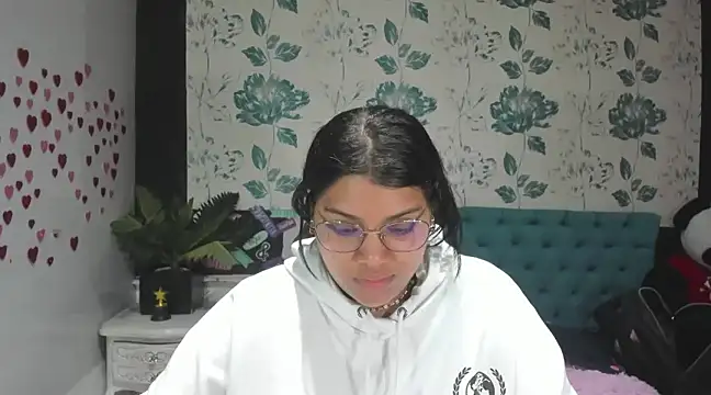 LindaBreeS online show from 28, 2, 2025