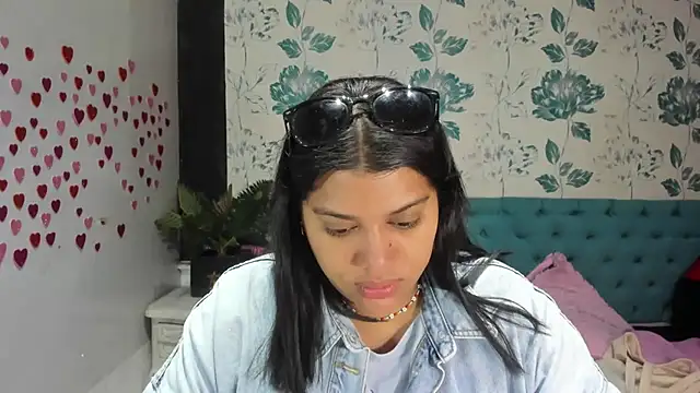 LindaBreeS online show from 10, 3, 2025