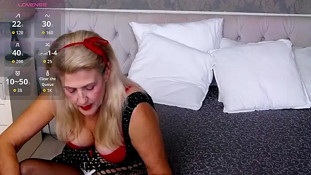 ElenaJuarez online show from 9, 10, 2025