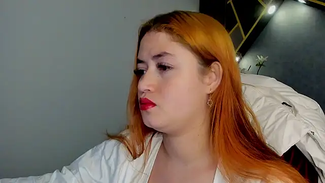 Snapshot of almma_shy chatting on 6, 2, 2025 almma shy online show from 6, 2, 2025