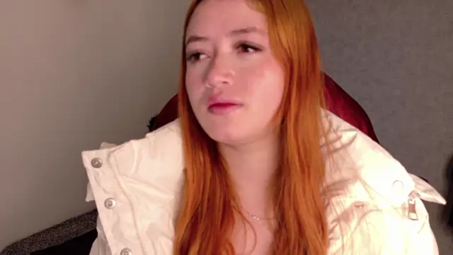 Snapshot of almma_shy chatting on 19, 2, 2025 almma shy online show from 19, 2, 2025