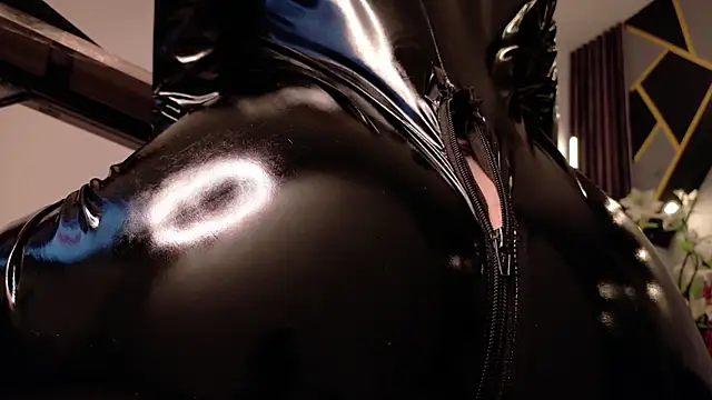 Snapshot of almma_shy chatting on 21, 2, 2025 almma shy online show from 21, 2, 2025