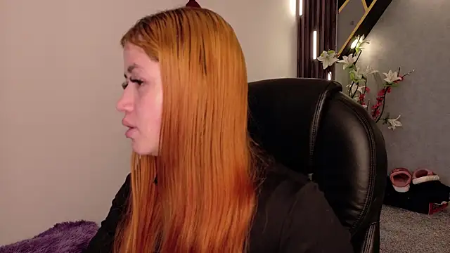 Snapshot of almma_shy chatting on 24, 2, 2025 almma shy online show from 24, 2, 2025