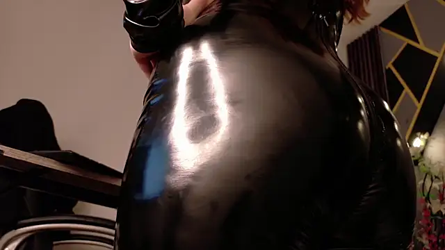 Snapshot of almma_shy chatting on 8, 3, 2025 almma shy online show from 8, 3, 2025