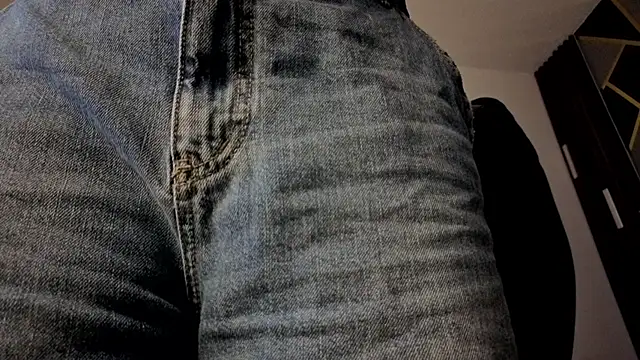 Snapshot of almma_shy chatting on 28, 11, 2025 almma shy online show from 28, 11, 2025