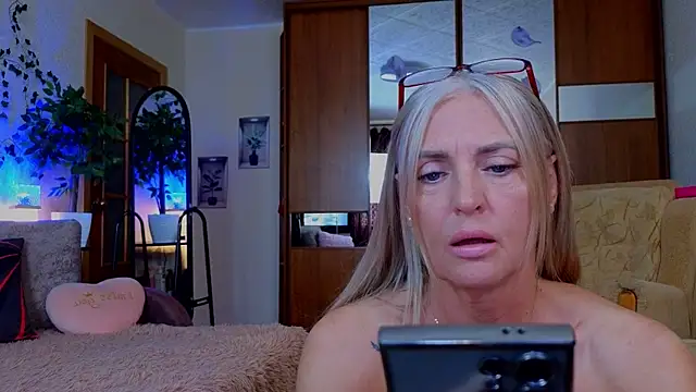 Snapshot of amelia_blondy chatting on 8, 5, 2026 amelia blondy online show from 8, 5, 2026