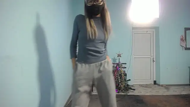 elllaaxx online show from 24, 1, 2025