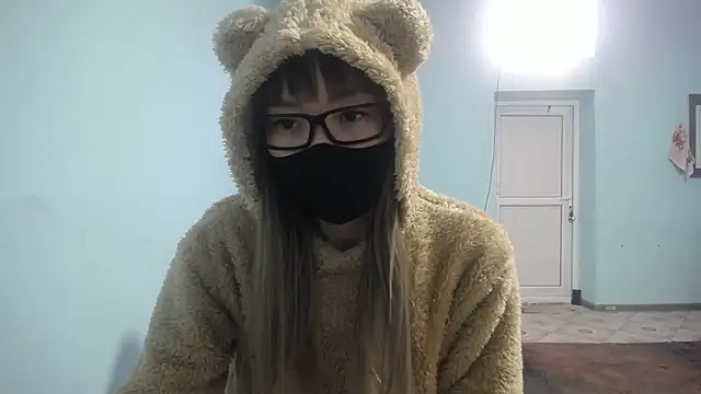 elllaaxx online show from 17, 3, 2025