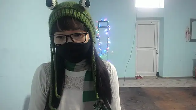 elllaaxx online show from 17, 12, 2025