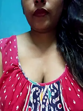 Snapshot of sexyindi_couple chatting on 10, 9, 2025 sexyindi couple online show from 10, 9, 2025