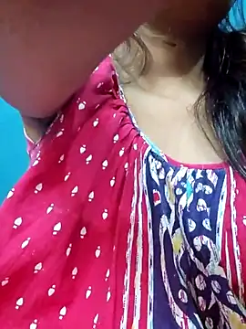 Snapshot of sexyindi_couple chatting on 25, 11, 2025 sexyindi couple online show from 25, 11, 2025